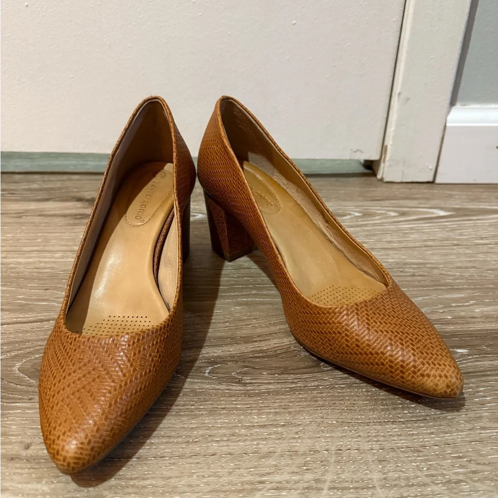 Like New Corso Como Brown Textured Heels - Picture 1 of 8